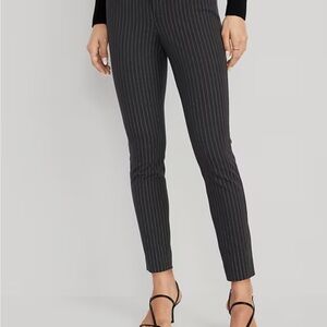 High waisted Dark Gray Pinstripe Pixie Ankle stretch Pants - NWT